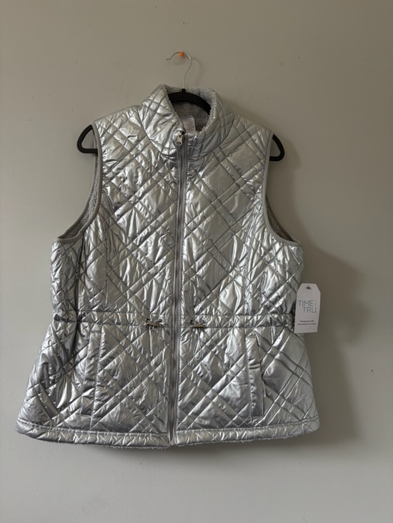 Time and Tru Jackets & Blazers - Time and Tru Metallic Silver Quilted Puffer Vest